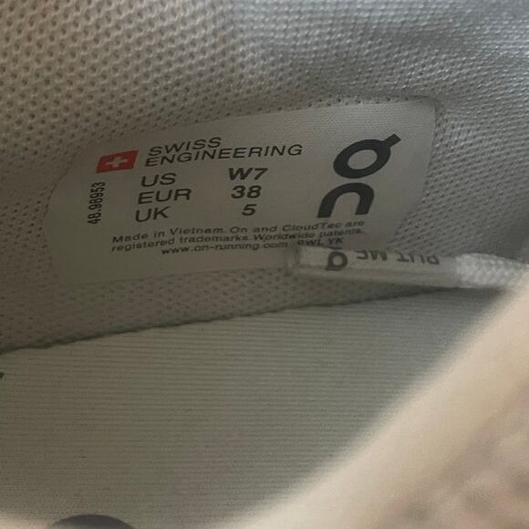 On The Roger Clubhouse White Blue Sand Sneakers Size 7 Tennis Pickleball - Picture 8 of 8